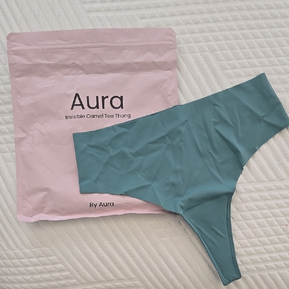 Aura Invisible Camel Toe Thong
